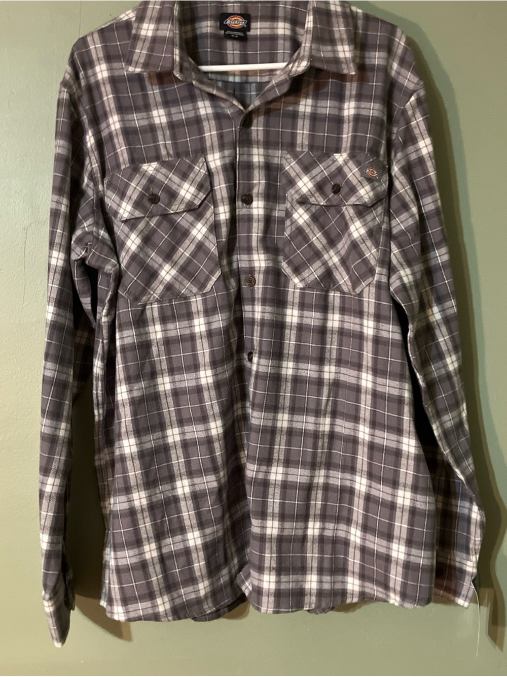 Dickies Men’s Flannel Shirt, Relaxed, Fit Button Up Plaid Long Sleeve XL
